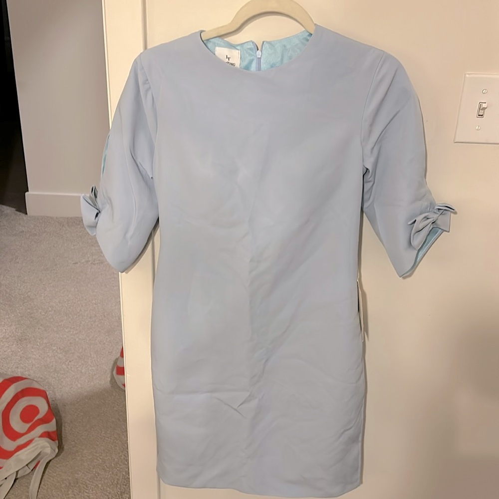 Brand new Lanting powder, blue dress